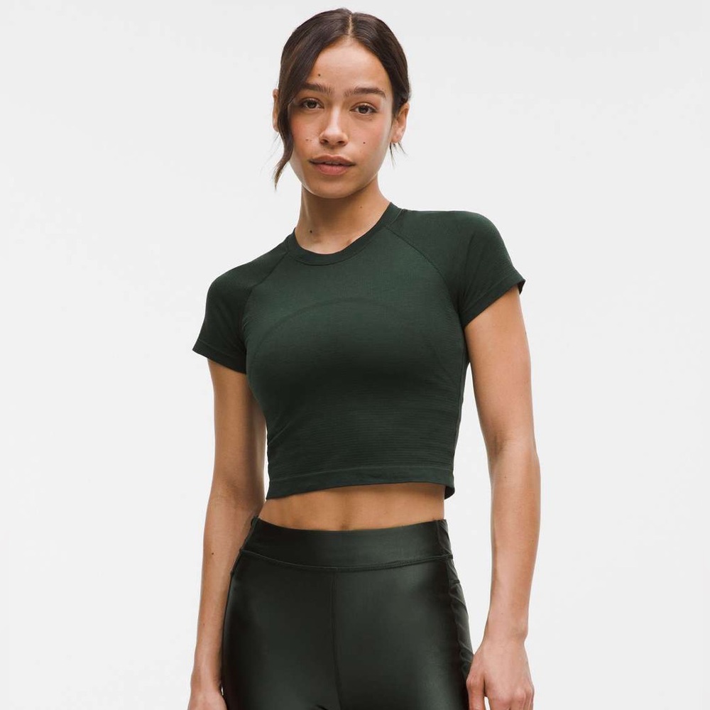 LULULEMON Switfly Crop top tee